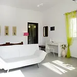 Tsakanos شقة *