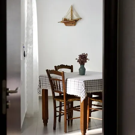 Apartment Tsakanos Adamantas (Milos)