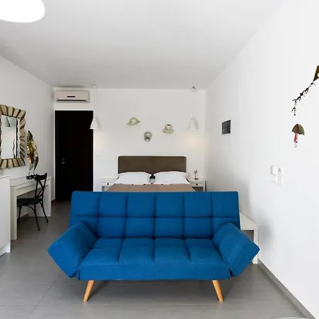 Tsakanos Apartment