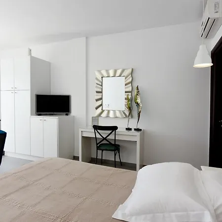 Tsakanos Apartamento Adamantas (Milos)