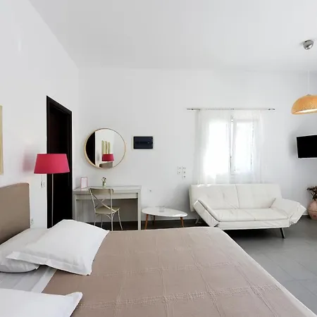 Tsakanos Apartment