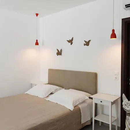 Tsakanos Apartment