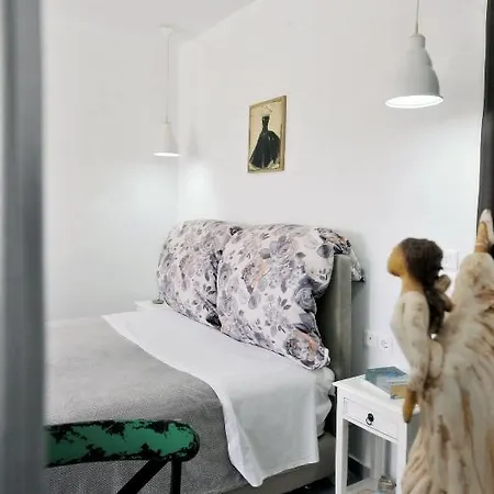 Apartment Tsakanos Adamantas (Milos)