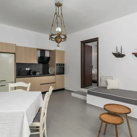 Apartment Tsakanos